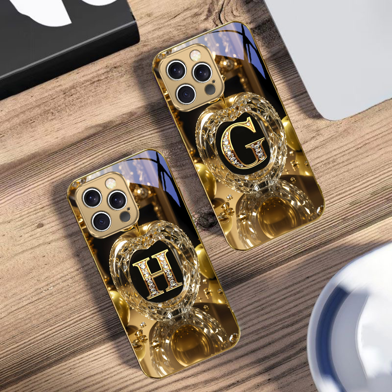 고급 골드 'F' 글자가 새겨진 아이폰 16, 17Pr - Phone Cases Online 리뷰 및 가격